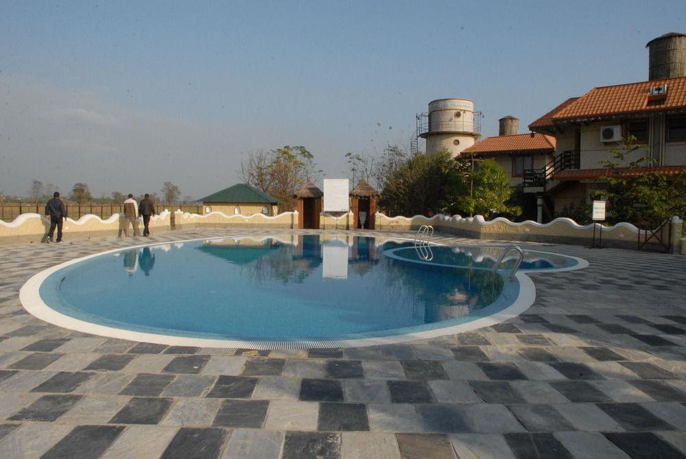 סאורהה Green Park Chitwan מראה חיצוני תמונה
